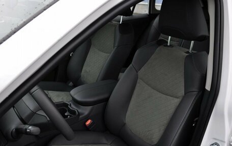 Toyota RAV4, 2025 год, 4 500 000 рублей, 21 фотография