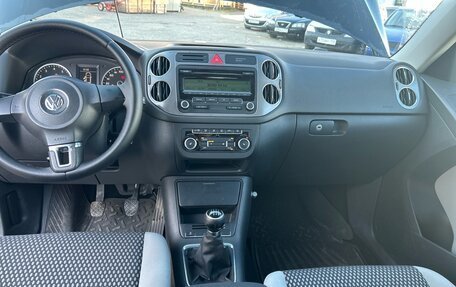 Volkswagen Tiguan I, 2011 год, 880 000 рублей, 5 фотография