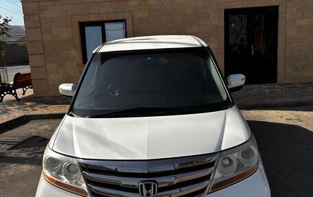 Honda Elysion I, 2010 год, 2 100 000 рублей, 1 фотография