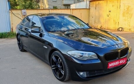 BMW 5 серия, 2013 год, 1 950 000 рублей, 2 фотография