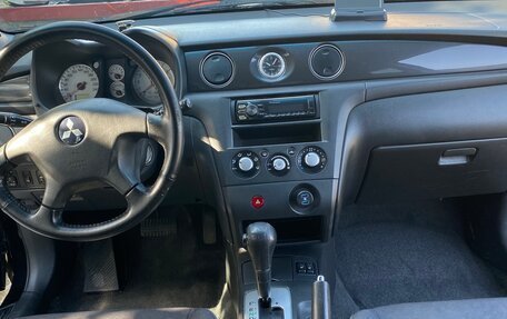 Mitsubishi Outlander III рестайлинг 3, 2007 год, 950 000 рублей, 7 фотография
