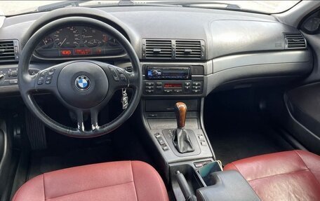 BMW 3 серия, 2003 год, 669 999 рублей, 18 фотография