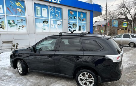 Mitsubishi Outlander III рестайлинг 3, 2013 год, 1 500 000 рублей, 6 фотография