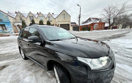 Mitsubishi Outlander III рестайлинг 3, 2013 год, 1 500 000 рублей, 2 фотография
