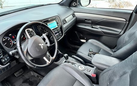 Mitsubishi Outlander III рестайлинг 3, 2013 год, 1 500 000 рублей, 14 фотография