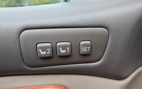 Toyota Land Cruiser 100 рестайлинг 2, 2006 год, 2 950 000 рублей, 19 фотография