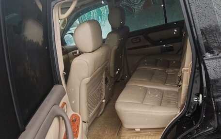 Toyota Land Cruiser 100 рестайлинг 2, 2006 год, 2 950 000 рублей, 26 фотография