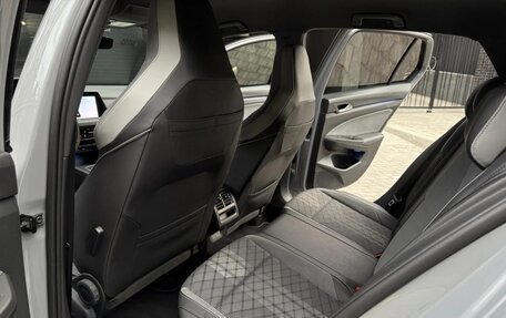 Volkswagen Golf VIII, 2021 год, 1 920 000 рублей, 13 фотография