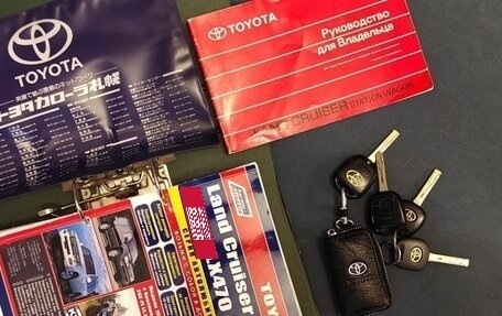 Toyota Land Cruiser 100 рестайлинг 2, 2006 год, 2 950 000 рублей, 29 фотография