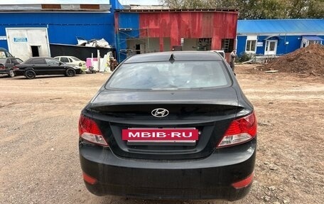 Hyundai Solaris II рестайлинг, 2011 год, 520 000 рублей, 4 фотография