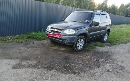 Chevrolet Niva I рестайлинг, 2010 год, 330 000 рублей, 2 фотография