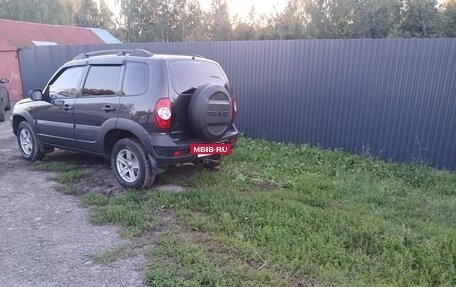 Chevrolet Niva I рестайлинг, 2010 год, 330 000 рублей, 4 фотография