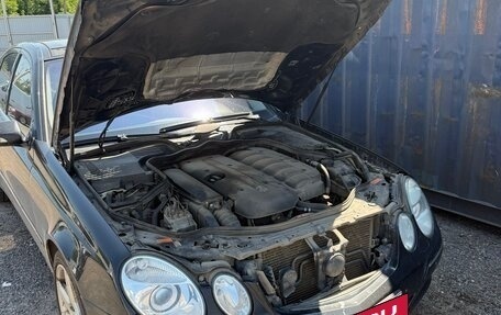 Mercedes-Benz E-Класс, 2003 год, 850 000 рублей, 2 фотография