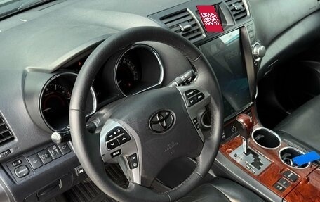 Toyota Highlander III, 2011 год, 1 300 000 рублей, 7 фотография