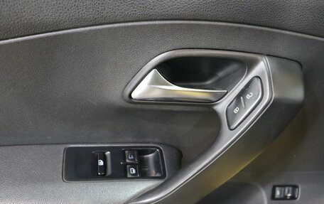 Volkswagen Polo VI (EU Market), 2017 год, 489 000 рублей, 11 фотография