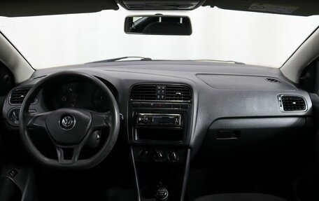 Volkswagen Polo VI (EU Market), 2017 год, 489 000 рублей, 13 фотография
