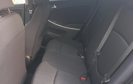 Hyundai Solaris II рестайлинг, 2013 год, 1 100 000 рублей, 3 фотография