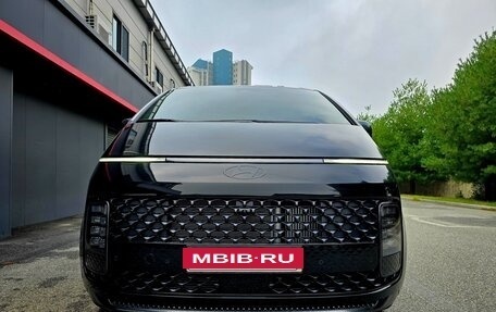 Hyundai Staria, 2025 год, 8 990 000 рублей, 4 фотография