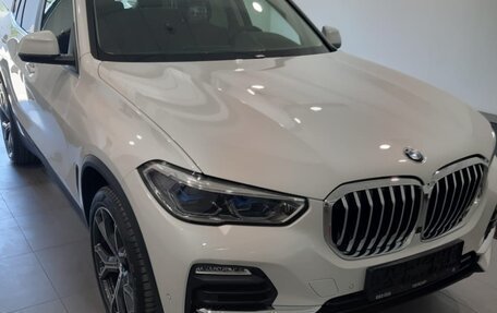 BMW X5, 2019 год, 8 700 000 рублей, 2 фотография