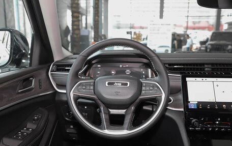 Jeep Grand Cherokee, 2025 год, 7 050 000 рублей, 4 фотография