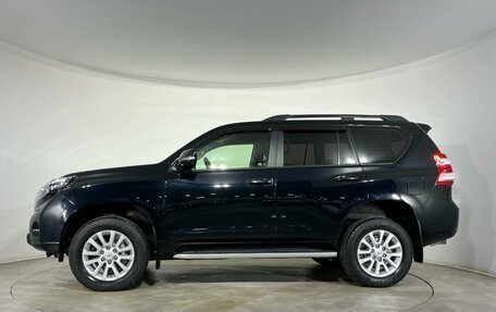 Toyota Land Cruiser Prado 150 рестайлинг 2, 2014 год, 3 650 000 рублей, 2 фотография