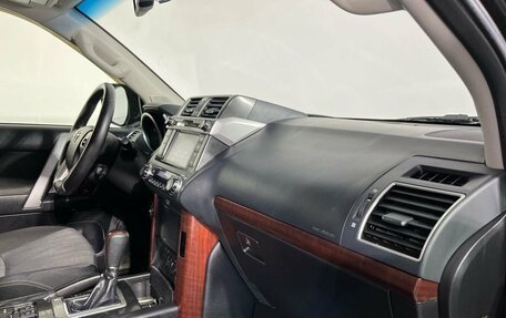 Toyota Land Cruiser Prado 150 рестайлинг 2, 2014 год, 3 650 000 рублей, 9 фотография