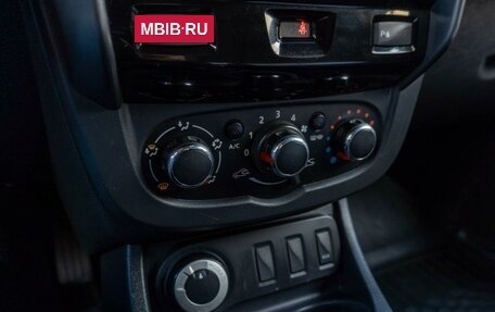 Renault Duster I рестайлинг, 2018 год, 1 099 000 рублей, 18 фотография