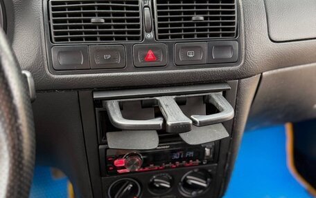 Volkswagen Golf IV, 2002 год, 250 000 рублей, 21 фотография