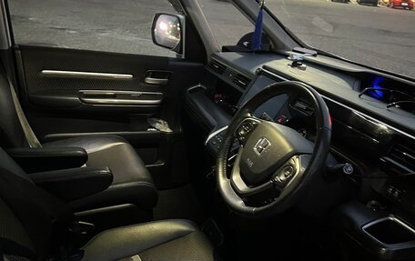 Honda Stepwgn IV, 2019 год, 2 600 000 рублей, 16 фотография