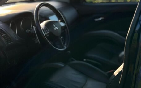 Mitsubishi Outlander III рестайлинг 3, 2011 год, 1 300 000 рублей, 7 фотография