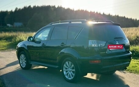 Mitsubishi Outlander III рестайлинг 3, 2011 год, 1 300 000 рублей, 21 фотография