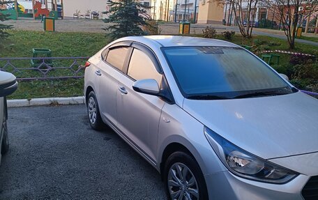 Hyundai Solaris II рестайлинг, 2019 год, 1 400 000 рублей, 2 фотография