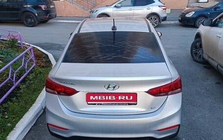 Hyundai Solaris II рестайлинг, 2019 год, 1 400 000 рублей, 4 фотография