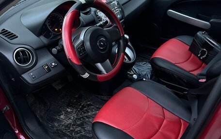 Mazda 2 III, 2011 год, 800 000 рублей, 3 фотография