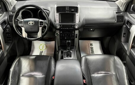 Toyota Land Cruiser Prado 150 рестайлинг 2, 2010 год, 2 445 000 рублей, 11 фотография