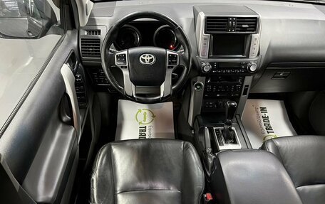 Toyota Land Cruiser Prado 150 рестайлинг 2, 2010 год, 2 445 000 рублей, 12 фотография