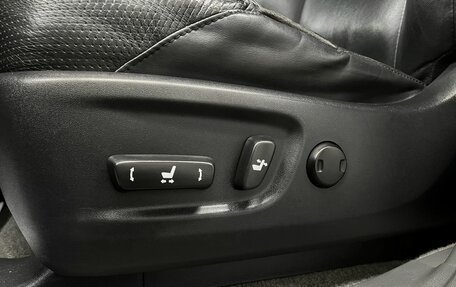 Toyota Land Cruiser Prado 150 рестайлинг 2, 2010 год, 2 445 000 рублей, 21 фотография