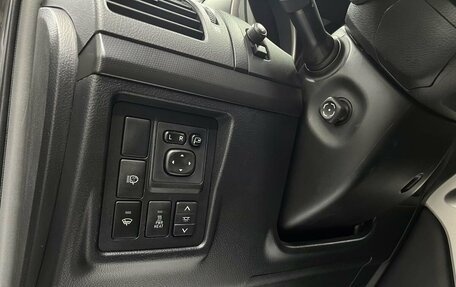 Toyota Land Cruiser Prado 150 рестайлинг 2, 2010 год, 2 445 000 рублей, 22 фотография