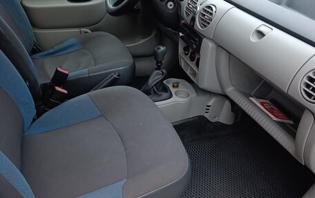 Renault Kangoo II рестайлинг, 2007 год, 350 000 рублей, 25 фотография