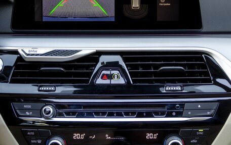 BMW 5 серия, 2019 год, 2 750 000 рублей, 13 фотография