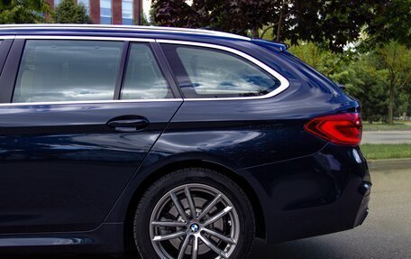 BMW 5 серия, 2019 год, 2 750 000 рублей, 31 фотография