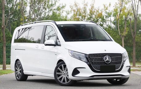 Mercedes-Benz V-Класс, 2025 год, 11 630 000 рублей, 13 фотография