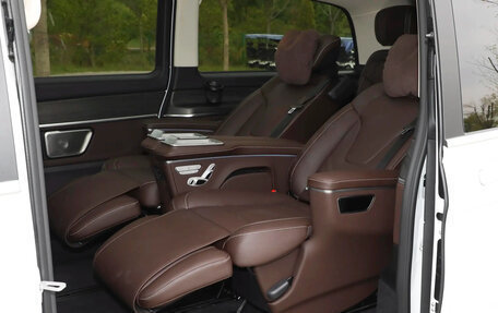 Mercedes-Benz V-Класс, 2025 год, 11 630 000 рублей, 16 фотография