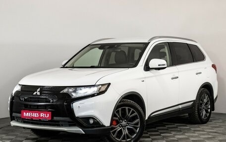 Mitsubishi Outlander III рестайлинг 3, 2017 год, 2 199 000 рублей, 1 фотография
