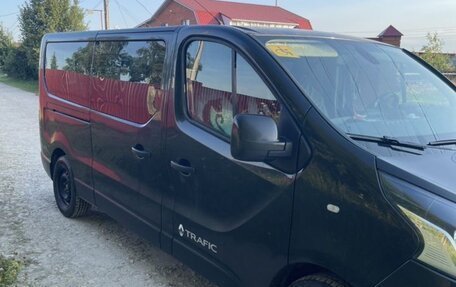 Renault Trafic, 2017 год, 2 100 000 рублей, 3 фотография