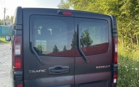 Renault Trafic, 2017 год, 2 100 000 рублей, 4 фотография