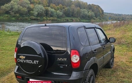 Chevrolet Niva I рестайлинг, 2011 год, 445 000 рублей, 3 фотография