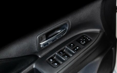 Mitsubishi Outlander III рестайлинг 3, 2017 год, 2 199 000 рублей, 15 фотография