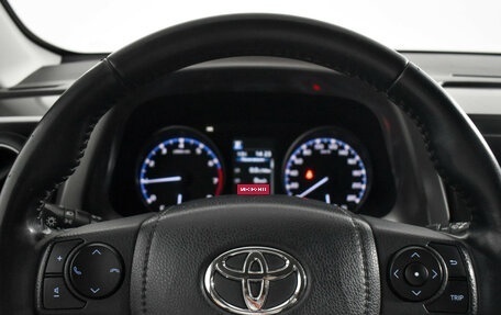Toyota RAV4, 2017 год, 1 890 000 рублей, 16 фотография
