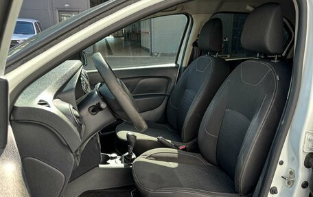 Renault Logan II, 2015 год, 699 000 рублей, 10 фотография